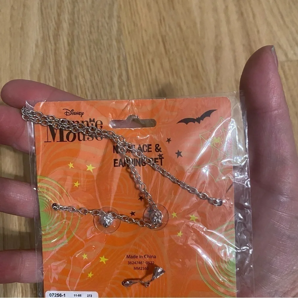 Disney Minnie Mouse Witch Earring & Necklace Set NEW Halloween